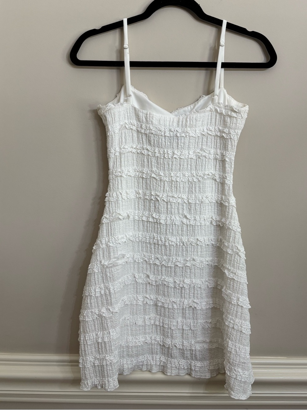 Hello Molly Stretch Ruffle White Mini Dress Size 4 Small Graduation - Picture 2 of 3